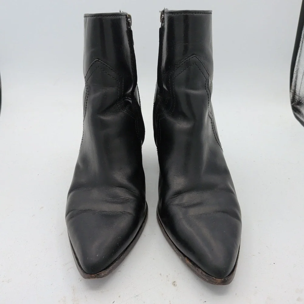 Frye brand model